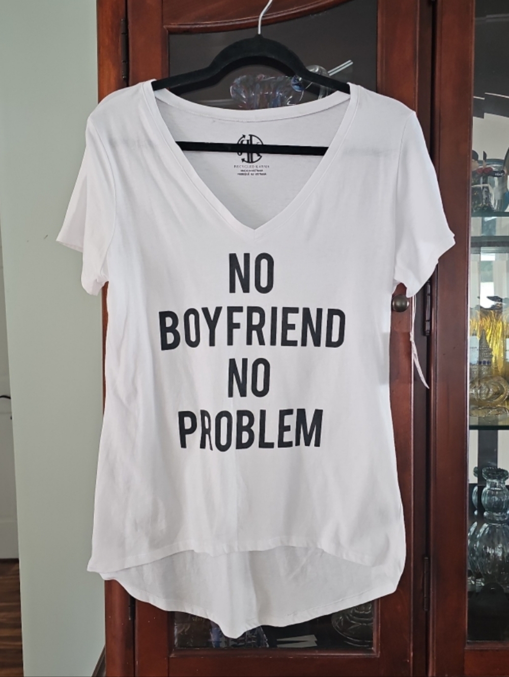 Recycled Karma No Boyfriend No Problem V-Neck Tee - White Nwt